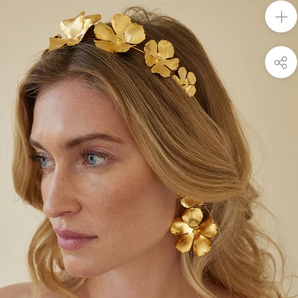 Davie & Chiyo Handmade Bridal Head Piece - Picture 2 of 14